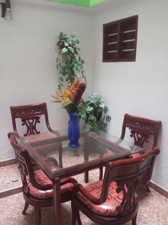 Hotel La Casa Del Turista Cartagena Exterior photo